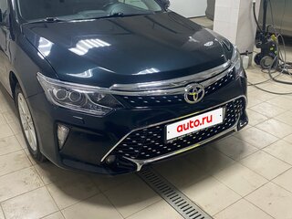 2015 Toyota Camry VII (XV50) Рестайлинг, серый, 1700000 рублей, вид 3