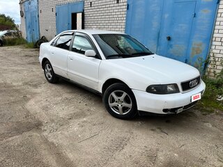 1996 Audi A4 I (B5), белый, 280000 рублей, вид 3