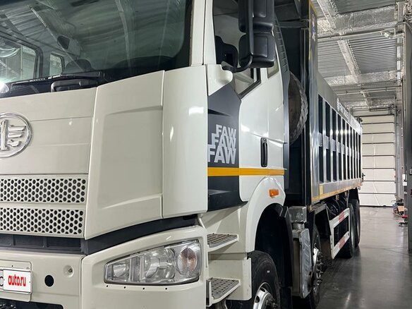2022 FAW J6 CA3310, белый, 4200000 рублей - вид 1