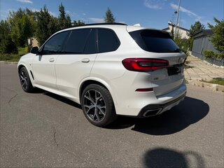 2019 BMW X5 M50d IV (G05/G18), белый, 6990000 рублей, вид 5