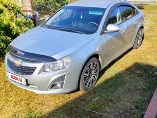 2014 Chevrolet Cruze I Рестайлинг, серебристый, 690000 рублей, вид 1