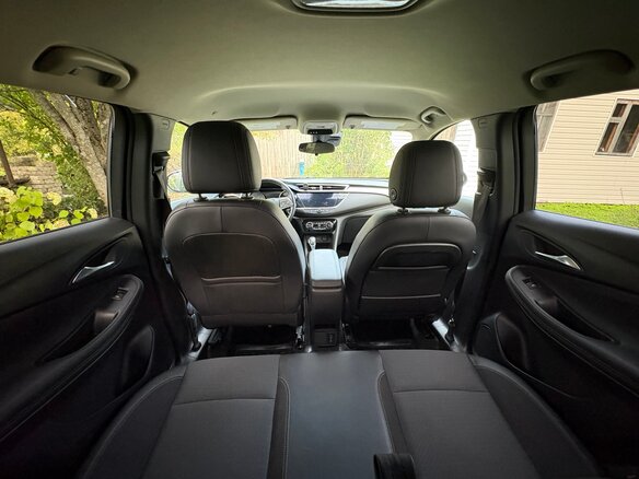 2020 Buick Encore GX I, красный, 1690000 рублей - вид 15