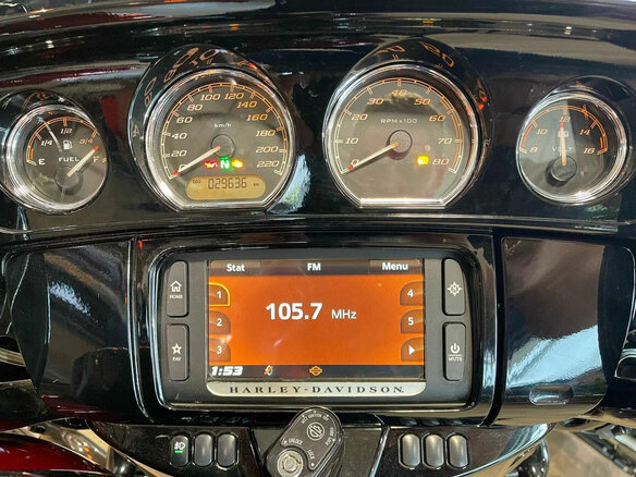 2018 Harley-Davidson Street Glide Special, красный, 2350000 рублей - вид 6