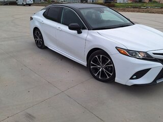 2019 Toyota Camry US Market VIII (XV70), белый, 2350000 рублей, вид 1