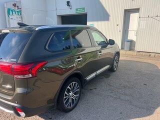 2017 Mitsubishi Outlander III Рестайлинг 2, коричневый, 2100000 рублей, вид 3