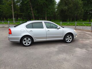 2013 Skoda Octavia II (A5) Рестайлинг, серебристый, 750000 рублей, вид 3