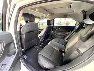 2024 Honda Vezel II, белый, 1724190 рублей, вид 5