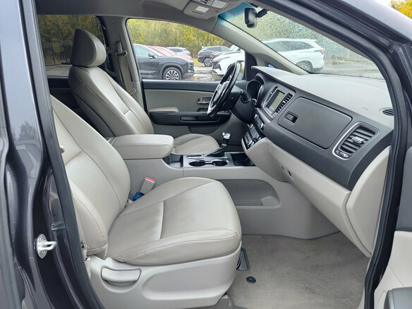 2019 Kia Carnival III, чёрный, 2570000 рублей - вид 10