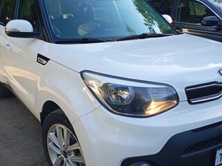 2017 Kia Soul II Рестайлинг, белый, 1180000 рублей, вид 4