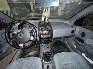 2004 Chevrolet Aveo I, красный, 260000 рублей, вид 5