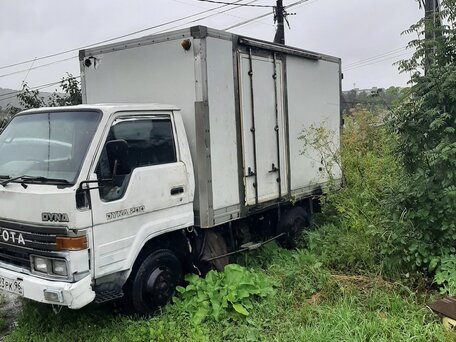 1995 Toyota Dyna, белый, 450000 рублей, вид 1