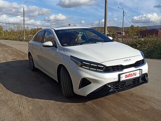 2021 Kia K3 II Рестайлинг, белый, 2100000 рублей, вид 1