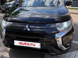 2021 Mitsubishi Outlander III Рестайлинг 3, чёрный, 2250000 рублей, вид 2