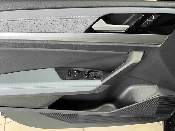 2022 Volkswagen Lavida III Рестайлинг, чёрный, 1729000 рублей - вид 10