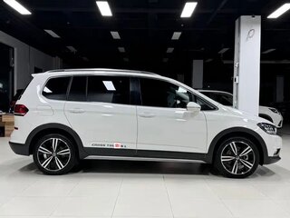 2022 Volkswagen Touran L II, белый, 1640005 рублей, вид 4