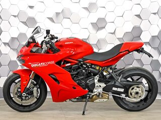 2017 Ducati Supersport, красный, 869000 рублей, вид 4