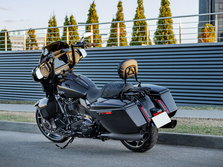 2024 Harley-Davidson Street Glide, чёрный, 2250000 рублей, вид 4