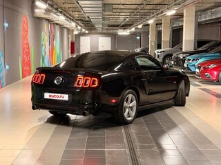 2013 Ford Mustang V Рестайлинг, чёрный, 2950000 рублей, вид 5
