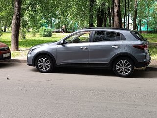 2021 Kia Rio X IV Рестайлинг, серый, 1680000 рублей, вид 3