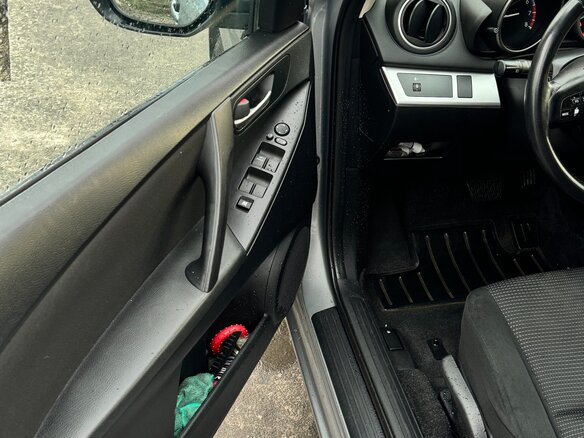 2011 Mazda 3 II (BL) Рестайлинг, серебристый, 920000 рублей - вид 23