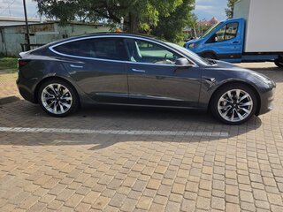2018 Tesla Model 3 Long Range I, серый, 2600000 рублей, вид 2