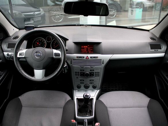 2011 Opel Astra H Рестайлинг, чёрный, 510000 рублей - вид 10
