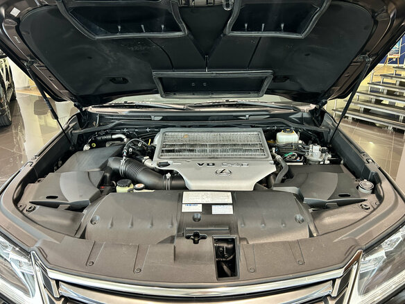 2017 Lexus LX 450d III Рестайлинг 2, чёрный, 7649000 рублей - вид 8
