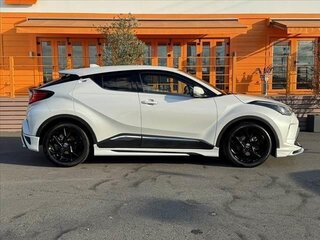 2023 Toyota C-HR I Рестайлинг, белый, 1785000 рублей, вид 5