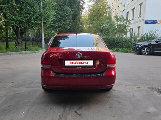 2011 Volkswagen Polo V, красный, 650000 рублей, вид 4