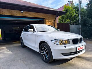 2011 BMW 1 серии 116i I (E81/E82/E87/E88) Рестайлинг, белый, 790000 рублей, вид 3