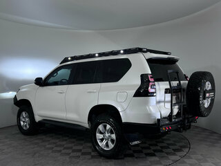 2022 Toyota Land Cruiser Prado 150 Series Рестайлинг 3, белый, 6500000 рублей, вид 4