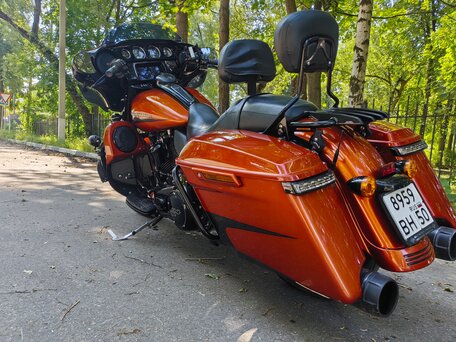 2020 Harley-Davidson Street Glide Special, оранжевый, 1550000 рублей, вид 3