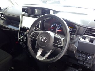 2022 Toyota Roomy I Рестайлинг, белый, 845000 рублей, вид 3