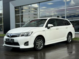 2014 Toyota Corolla Fielder XI (E160, E170, E180), белый, 940000 рублей, вид 3