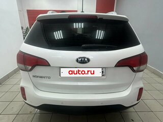 2019 Kia Sorento II Рестайлинг, белый, 1900000 рублей, вид 5
