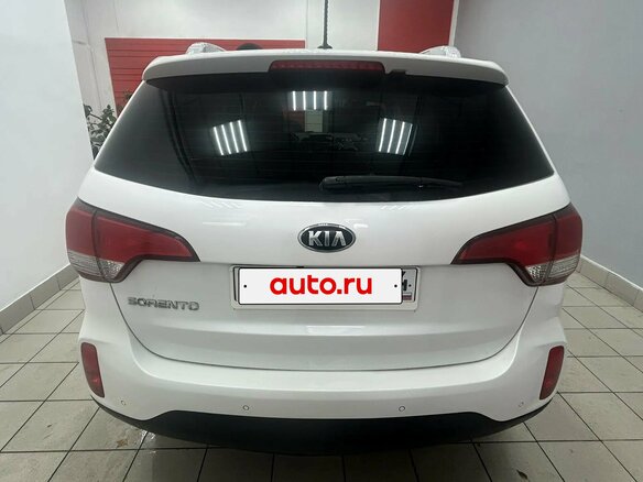 2019 Kia Sorento II Рестайлинг, белый, 1900000 рублей - вид 4