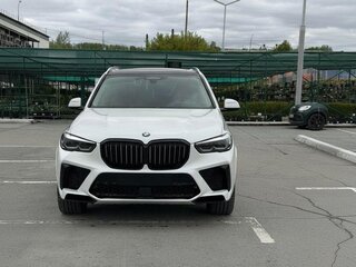2019 BMW X5 30d IV (G05/G18), белый, 5900000 рублей, вид 1