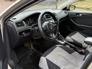 2012 Volkswagen Jetta VI, серебристый, 1200000 рублей, вид 5