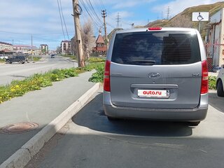 2011 Hyundai H-1 II, серебристый, 1500000 рублей, вид 4
