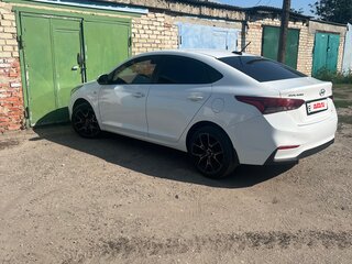 2017 Hyundai Solaris II, белый, 1150000 рублей, вид 5