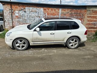 2009 Porsche Cayenne S I Рестайлинг (957), белый, 1300000 рублей, вид 3