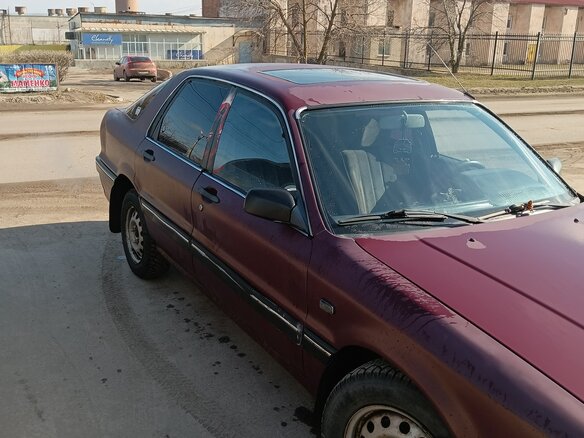 1991 Mitsubishi Galant VI, пурпурный, 110000 рублей - вид 1