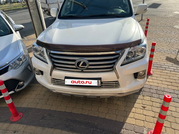 2012 Lexus LX 570 III Рестайлинг, белый, 4950000 рублей