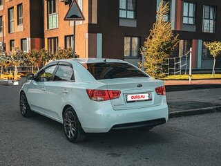2011 Kia Cerato 6-speed II, белый, 700000 рублей, вид 2