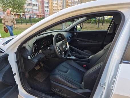 2023 Hyundai Elantra VII (CN7) Рестайлинг, белый, 2089000 рублей, вид 5