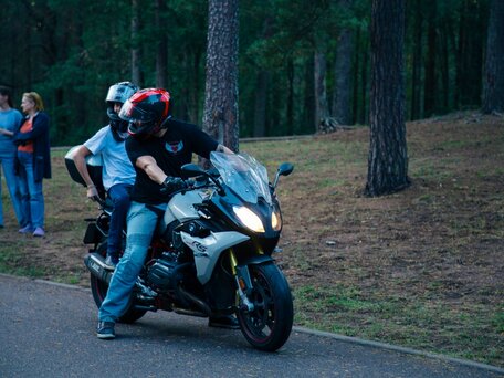 2016 BMW R 1200 RS, серебристый, 1000000 рублей, вид 5