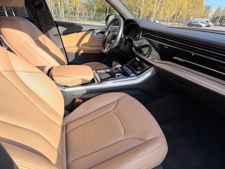 2019 Audi Q8 55 TFSI I (4M), чёрный, 5150000 рублей, вид 5