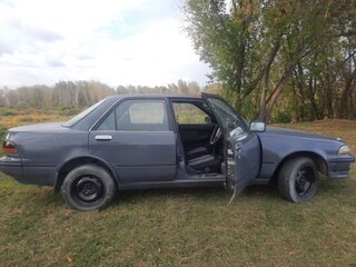1990 Toyota Carina V (T170), серый, 190000 рублей, вид 4