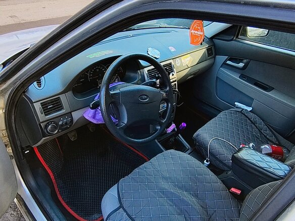 2011 Lada (ВАЗ) Priora I, серебристый, 180000 рублей - вид 4