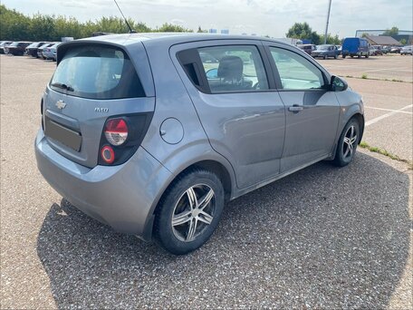 2013 Chevrolet Aveo II, серый, 575000 рублей, вид 3